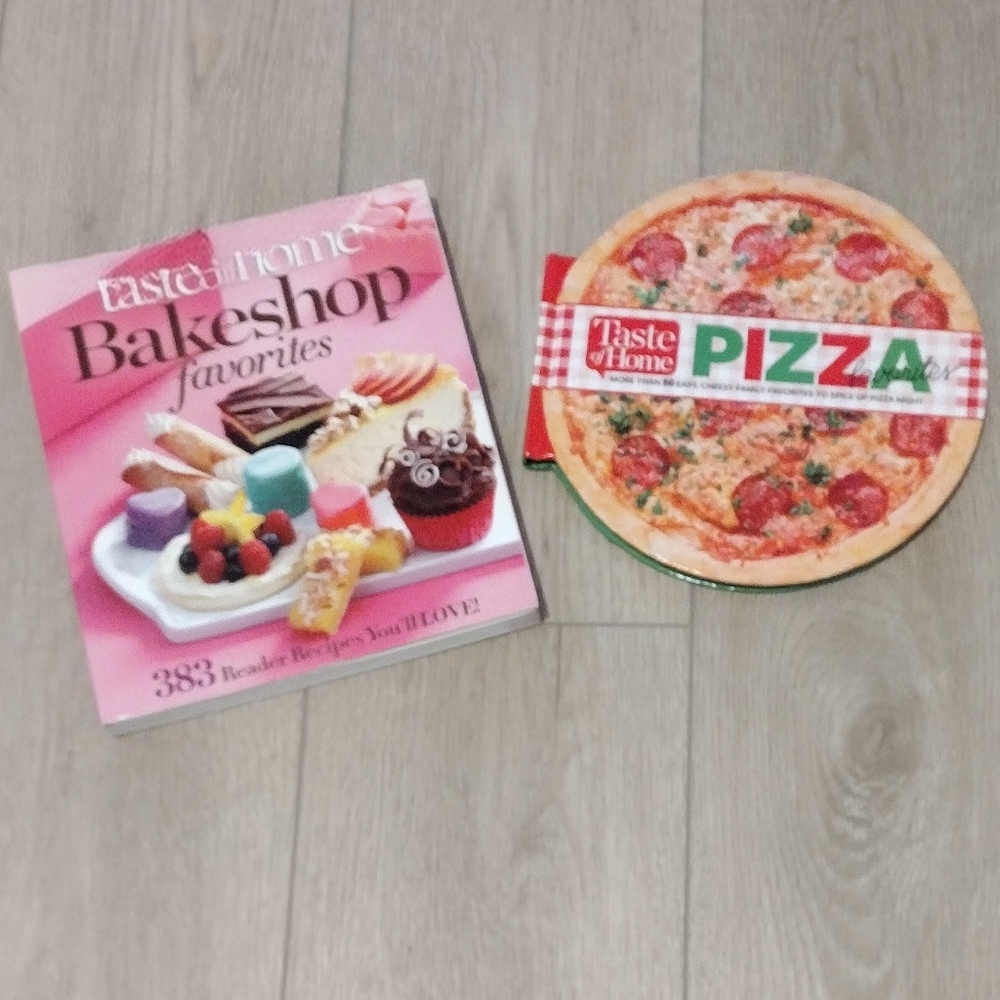 Taste of Home Pizza Favorites Cookbook& Bakeshop